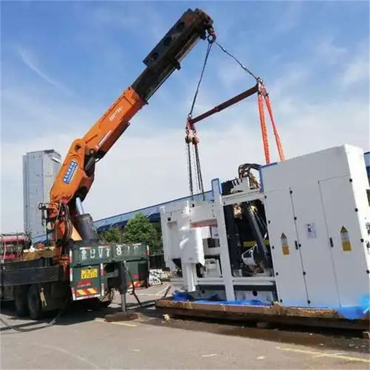 金湾附近小吊车联系方式|8-16吨|本地及时服务